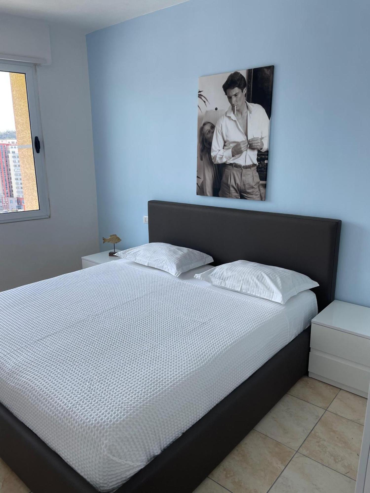 Beachfront Marilyn Apartment Durres