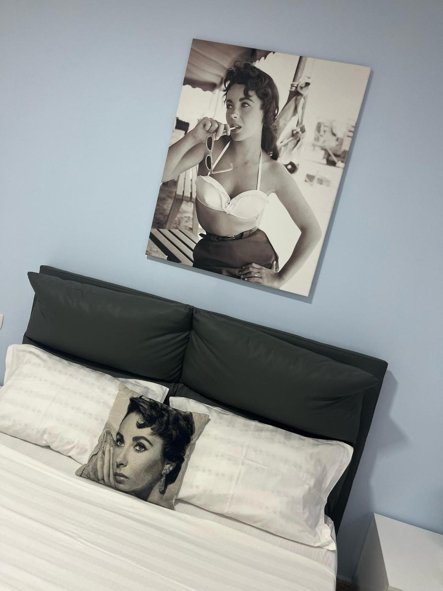 Апартаменти Beachfront Marilyn Дуррес