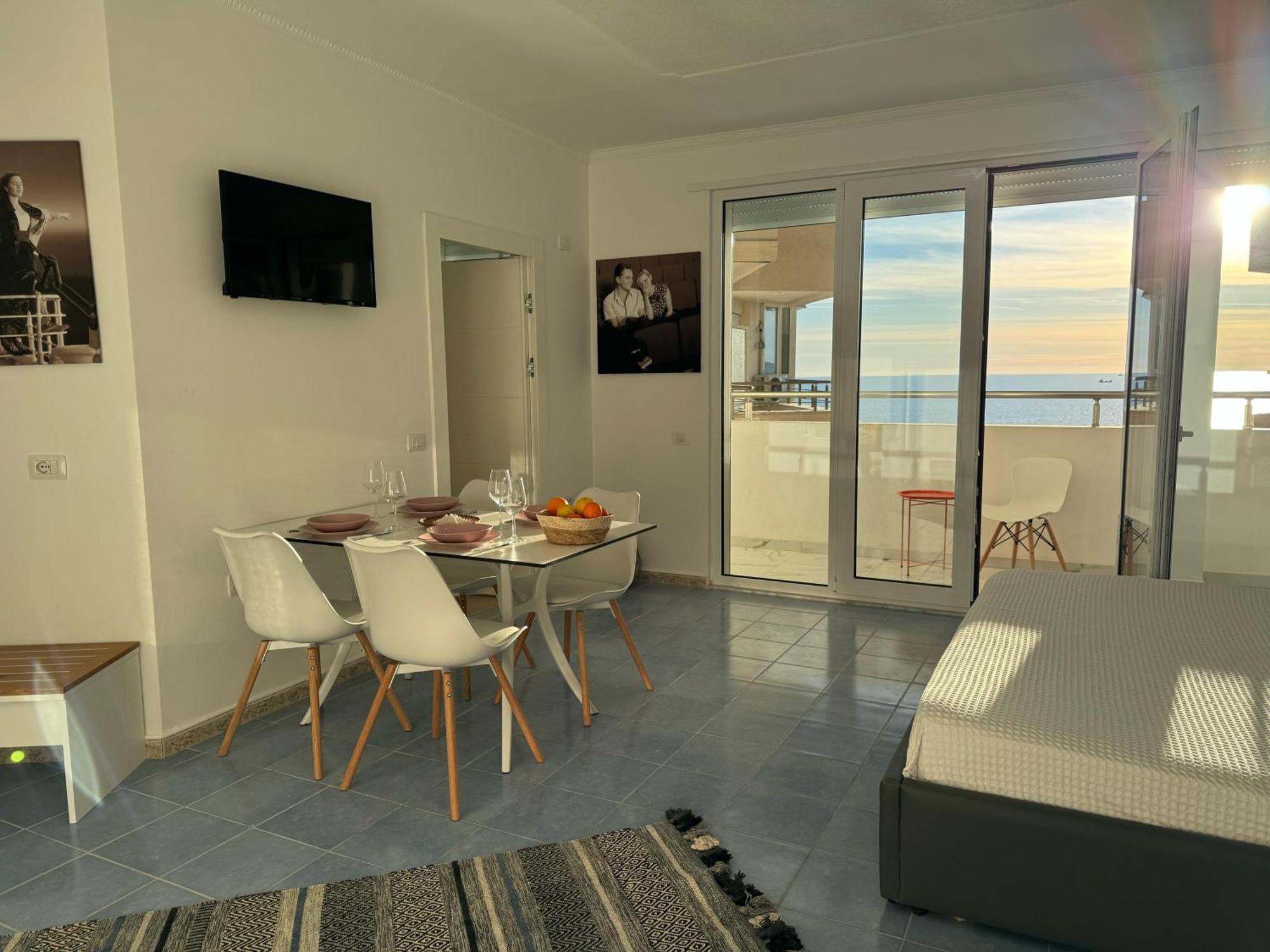 Beachfront Marilyn Апартаменти